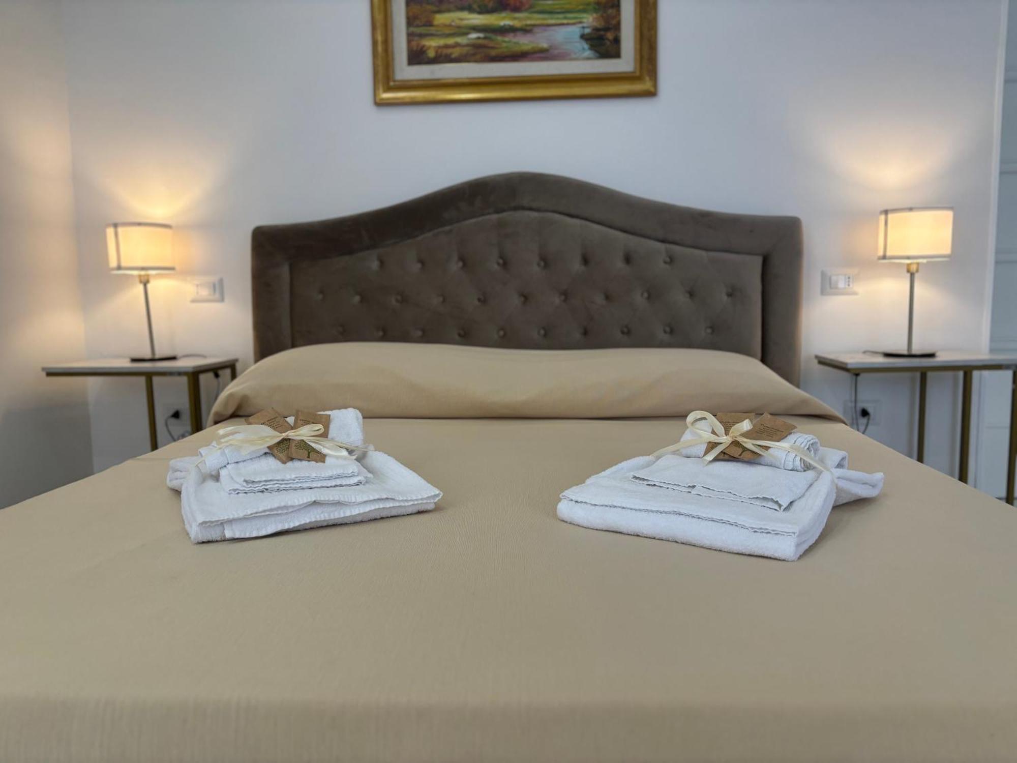 Tina'S Room Santa Maria di Castellabate Buitenkant foto